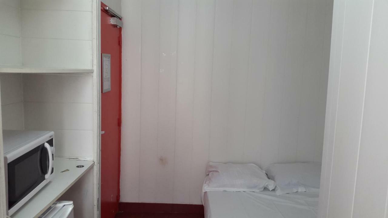 Hotel Cyrano Voltaire Paris Extérieur photo